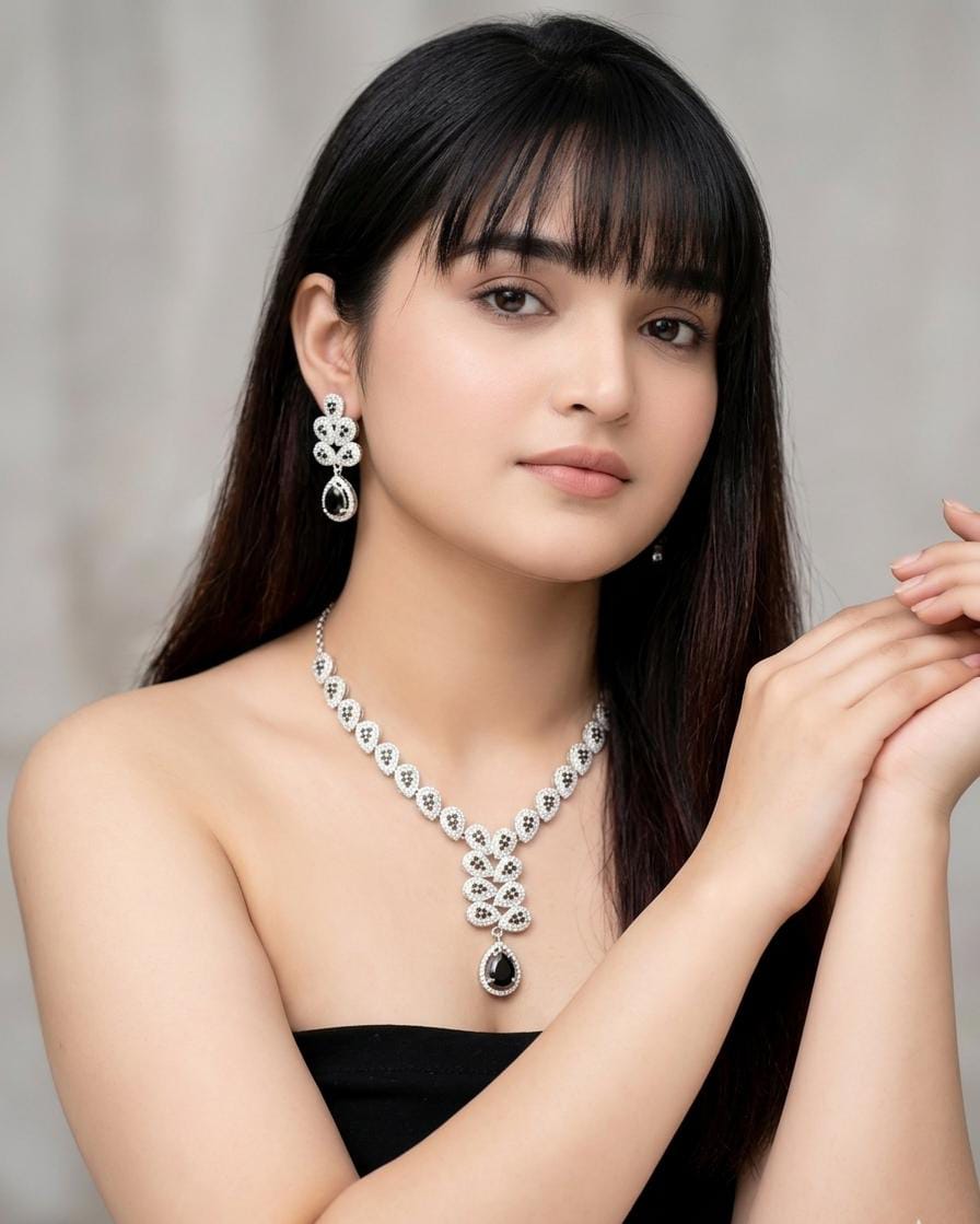 Luxury Zircon Silver Jewelry Set – Timeless Elegance